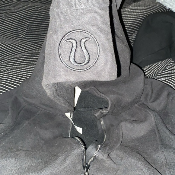 LuLuLemon Women’s Oversized Scuba Half-Zipped hoodie - Picture 2 of 11